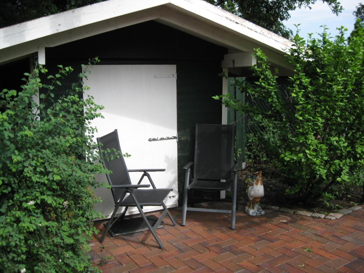 Ferienwohnung Aurich Sandhorst Eg Mit Terrasse Und Kleinem Garten Exterior photo