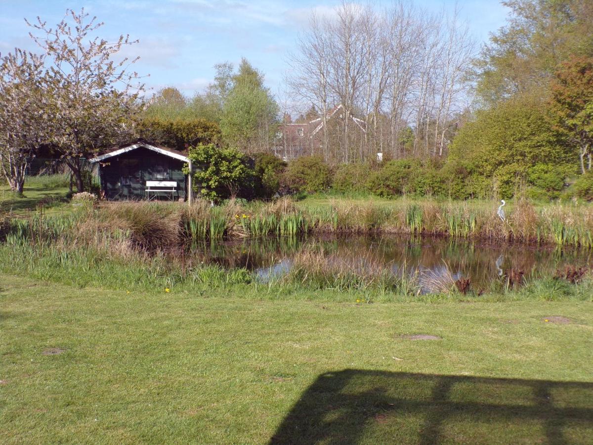 Ferienwohnung Aurich Sandhorst Eg Mit Terrasse Und Kleinem Garten Exterior photo